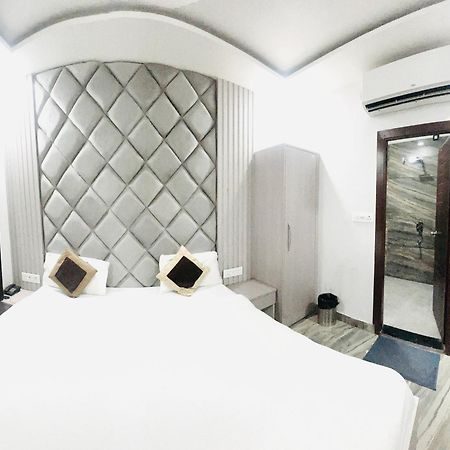 Hotel Green Apple Bareilly Ngoại thất bức ảnh