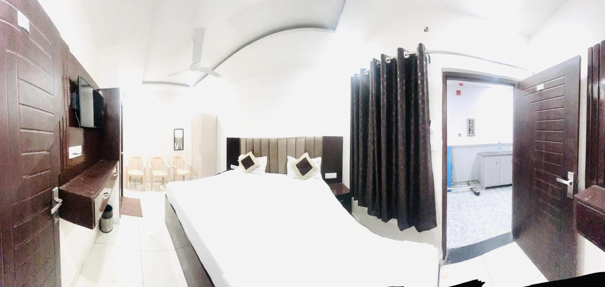 Hotel Green Apple Bareilly Ngoại thất bức ảnh