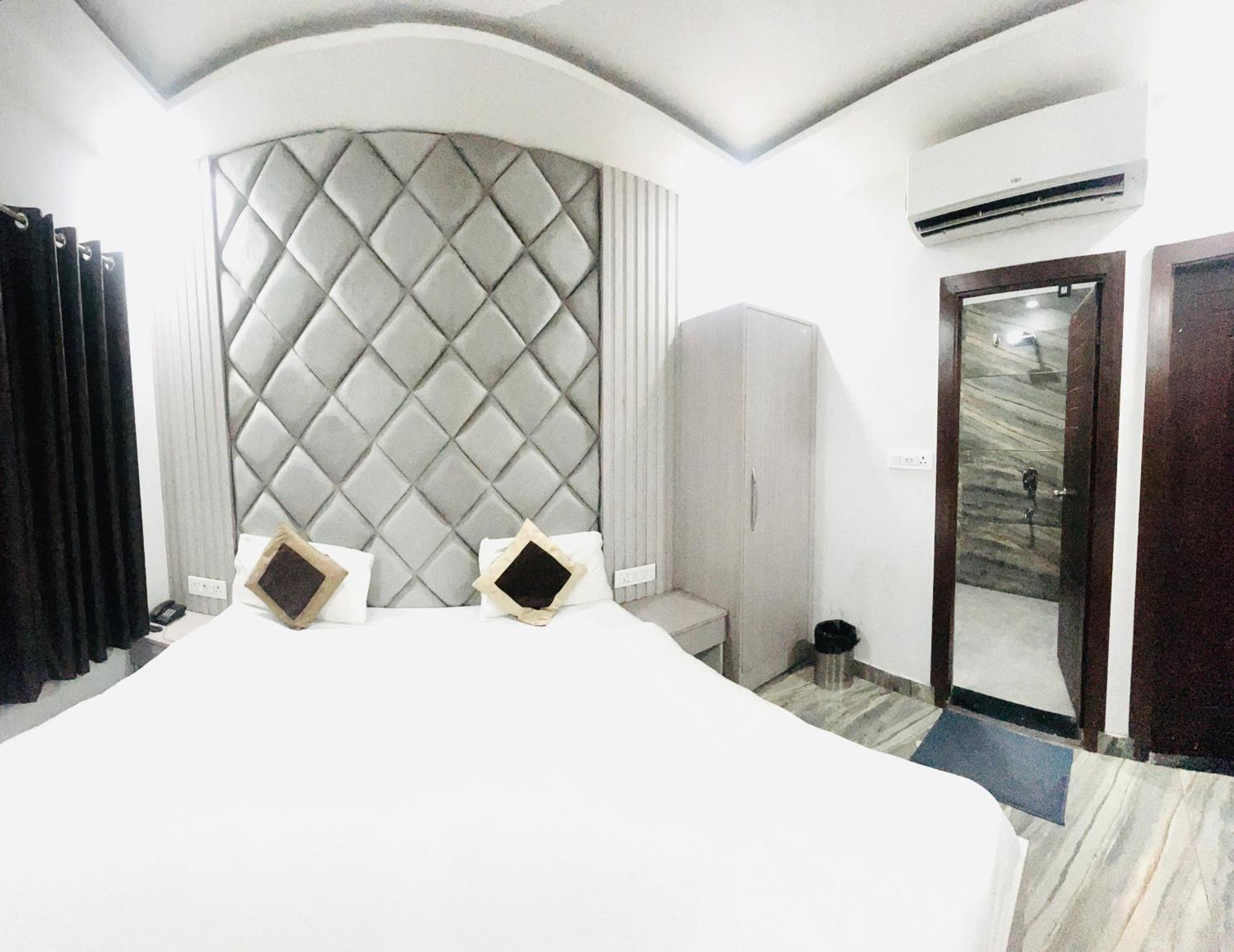 Hotel Green Apple Bareilly Ngoại thất bức ảnh