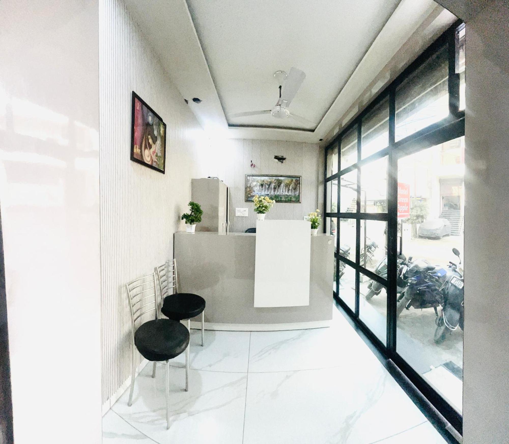 Hotel Green Apple Bareilly Ngoại thất bức ảnh