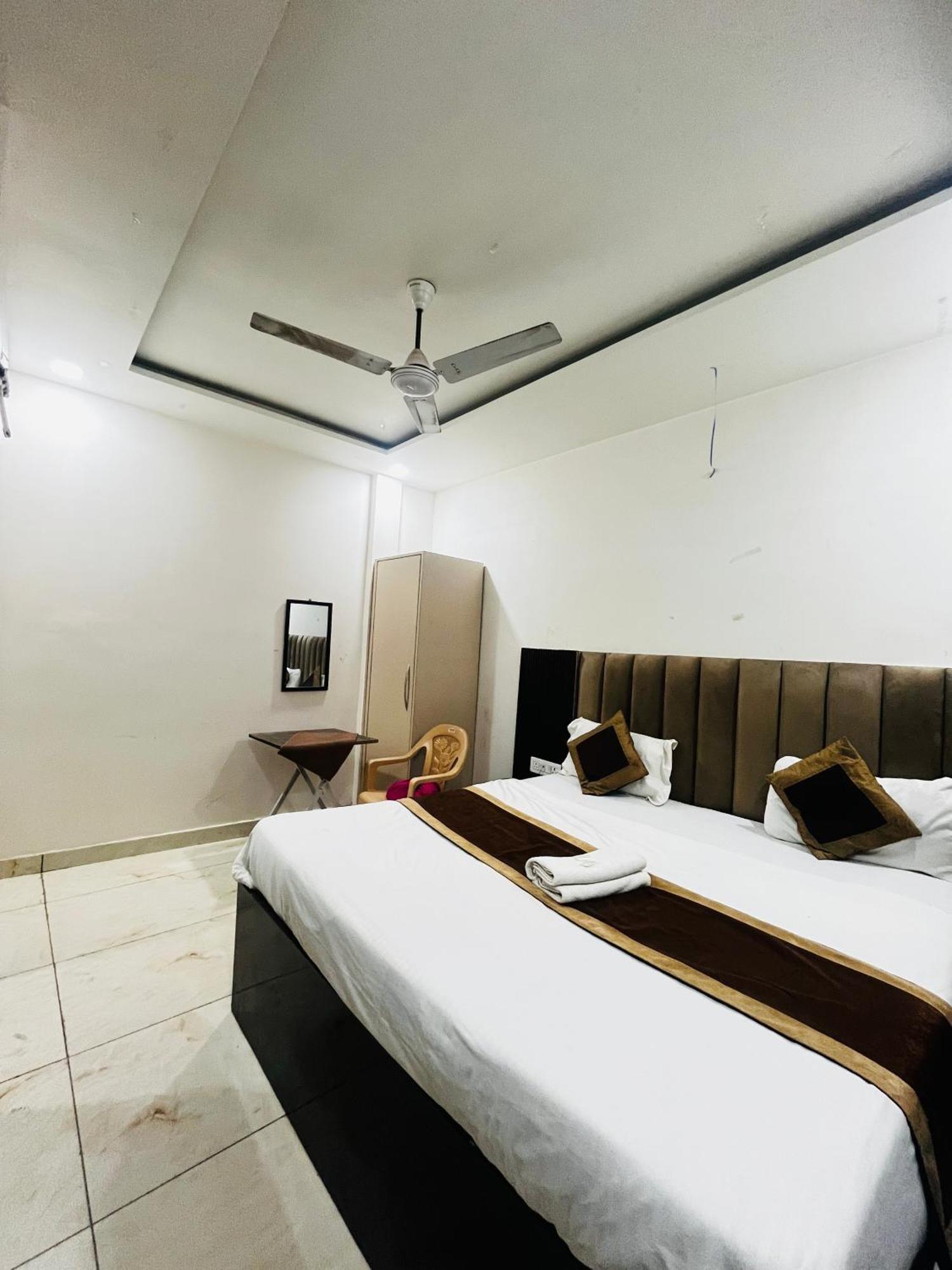 Hotel Green Apple Bareilly Ngoại thất bức ảnh