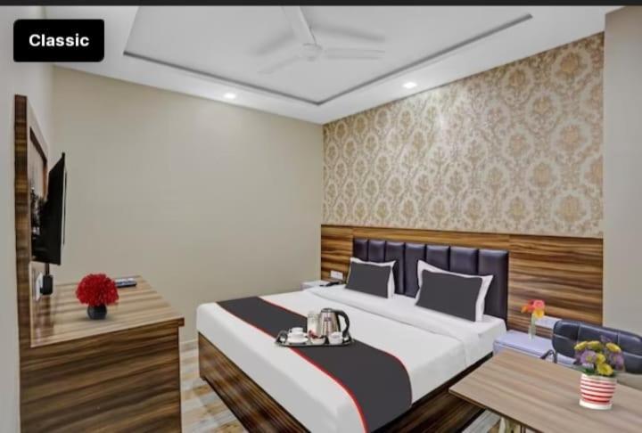 Hotel Green Apple Bareilly Ngoại thất bức ảnh